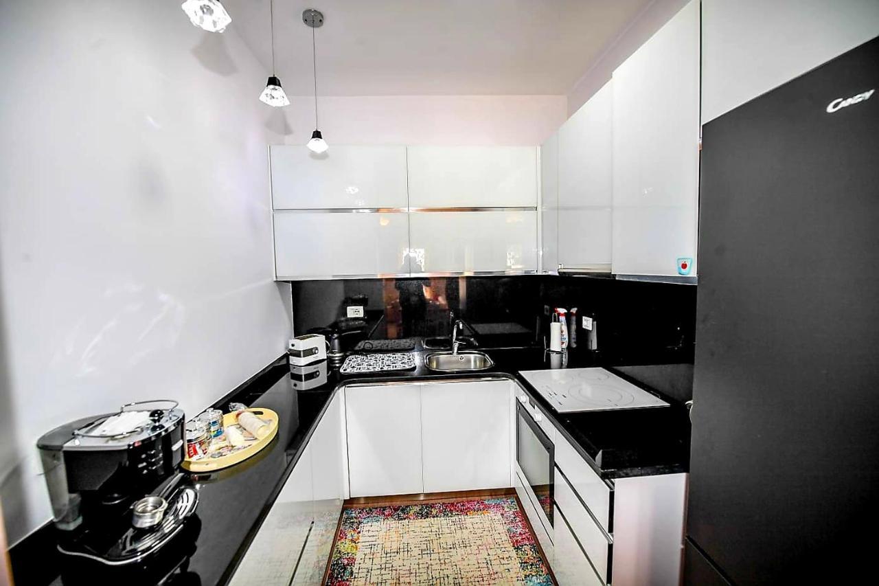 Happy Stories' In Centre Appartement